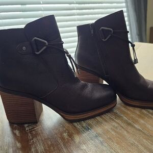 Korks Women's Brown Ankle Boots